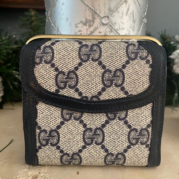 Vintage Gucci Monogram Compact Wallet - Picture 2 of 6
